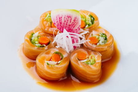 Salmon Kelp Roll